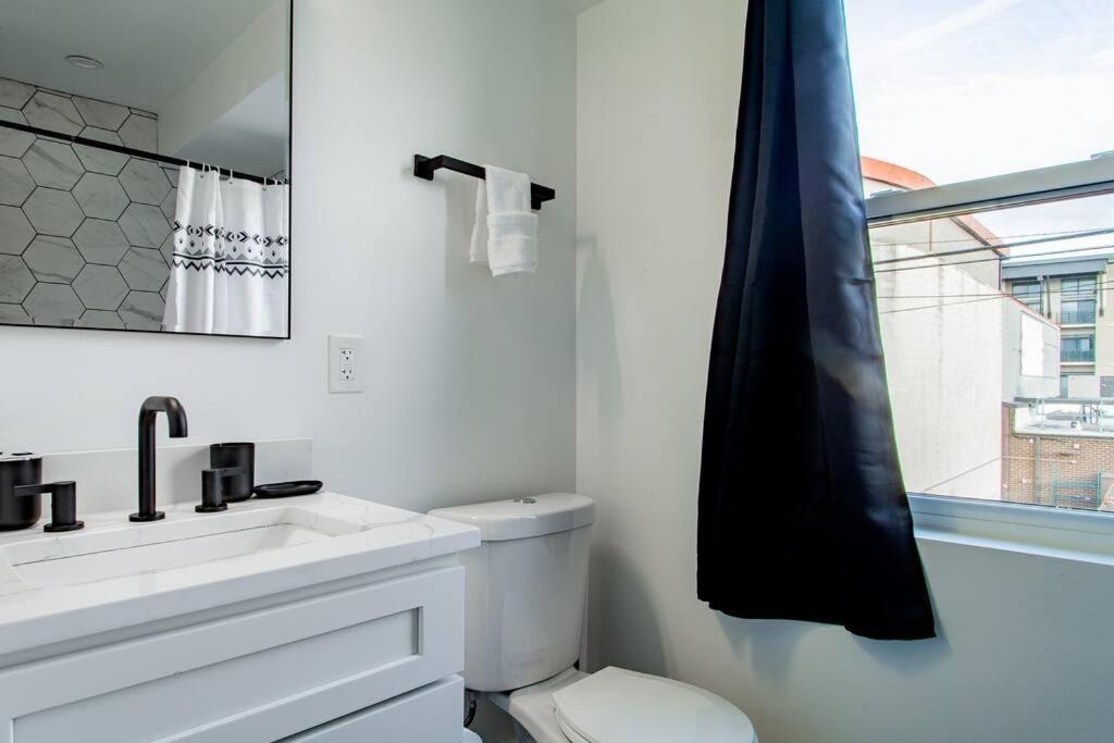 Hébergement de vacances Spacious 2-br 2-bath 3-blocks To H St Corridor *