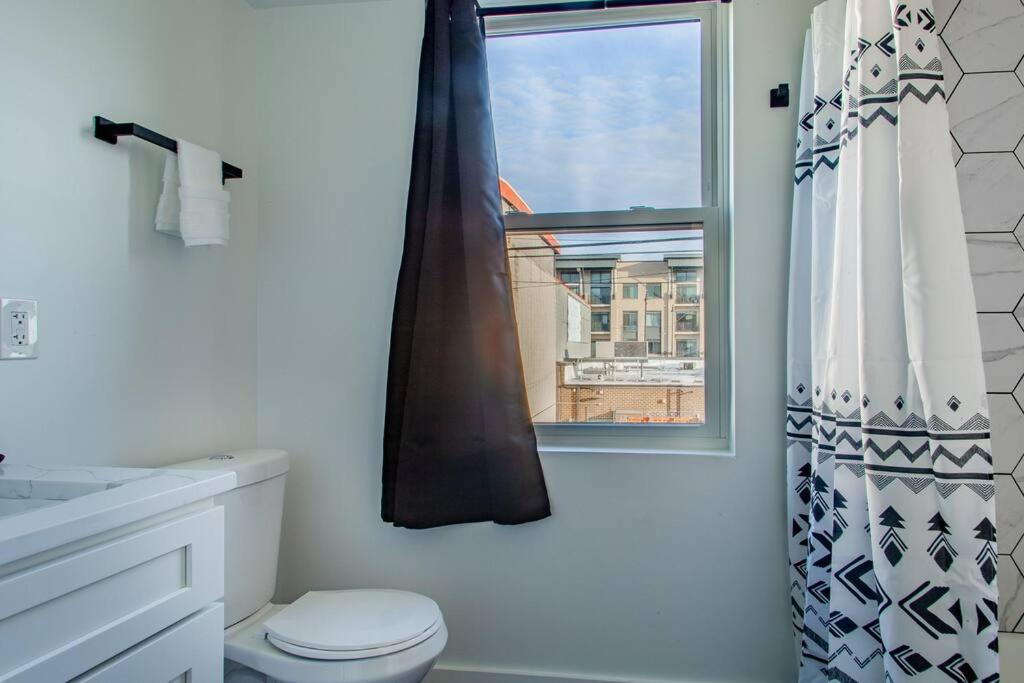 Hébergement de vacances Spacious 2-br 2-bath 3-blocks To H St Corridor *